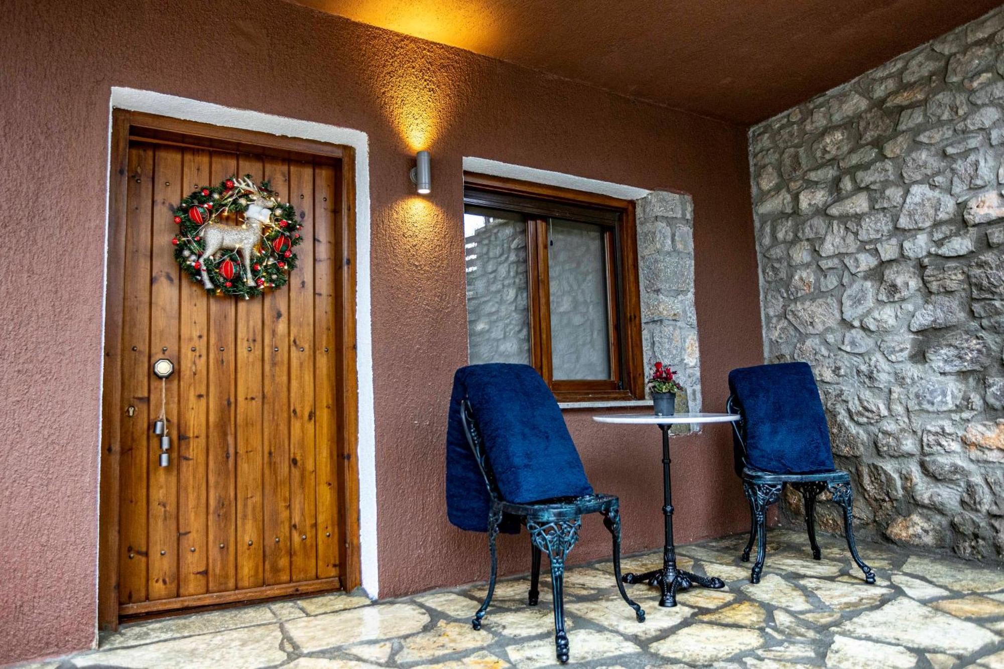 Mz Reindeer Hotel Kalívia Buitenkant foto